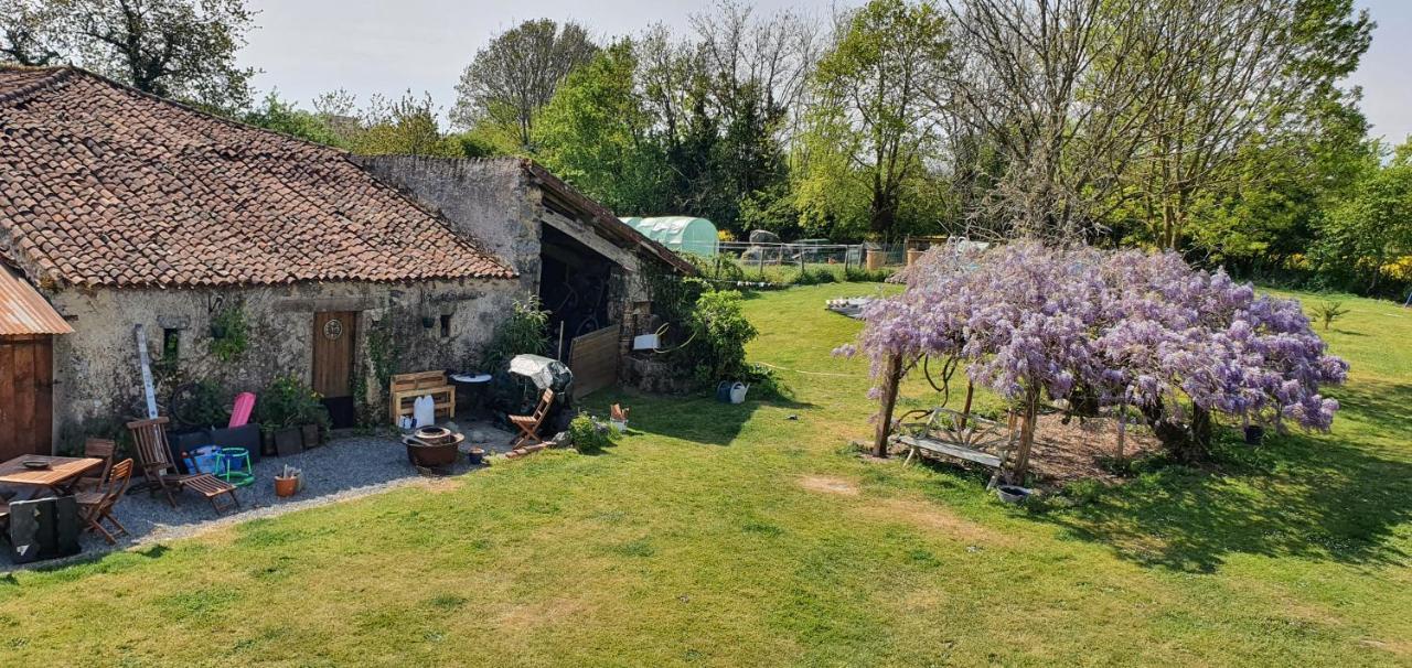 Wisteria House Bed & Breakfast Chanteloup  Екстериор снимка
