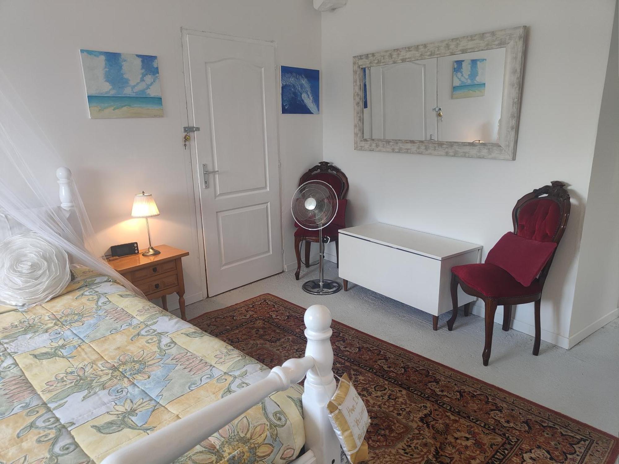 Wisteria House Bed & Breakfast Chanteloup  Екстериор снимка