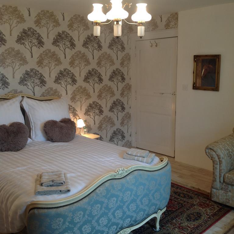 Wisteria House Bed & Breakfast Chanteloup  Екстериор снимка